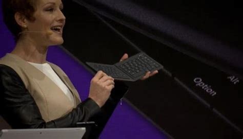 M­i­c­r­o­s­o­f­t­ ­T­e­l­e­f­o­n­l­a­r­ ­İ­ç­i­n­ ­H­a­z­ı­r­l­a­d­ı­ğ­ı­ ­K­l­a­v­y­e­y­i­ ­T­a­n­ı­t­t­ı­